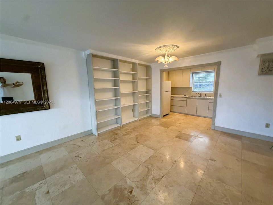 В аренду: $1,750 (1 спален, 1 ванн, 700 Квадратных фут)