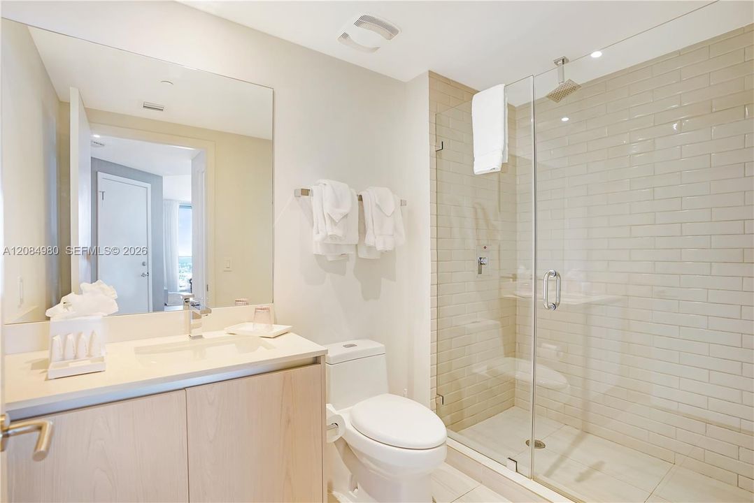 For Sale: $799,900 (2 beds, 2 baths, 1075 Square Feet)