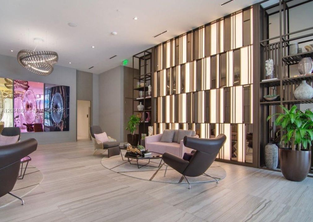 For Sale: $799,900 (2 beds, 2 baths, 1075 Square Feet)