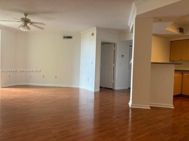 For Sale: $309,900 (2 beds, 2 baths, 1130 Square Feet)