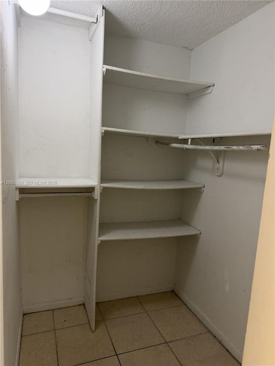 В аренду: $1,400 (1 спален, 1 ванн, 382 Квадратных фут)