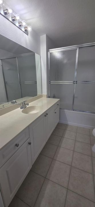 В аренду: $2,400 (2 спален, 2 ванн, 0 Квадратных фут)