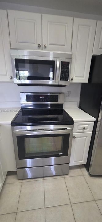 В аренду: $2,400 (2 спален, 2 ванн, 0 Квадратных фут)