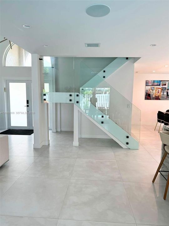 For Rent: $7,500 (4 beds, 2 baths, 2015 Square Feet)