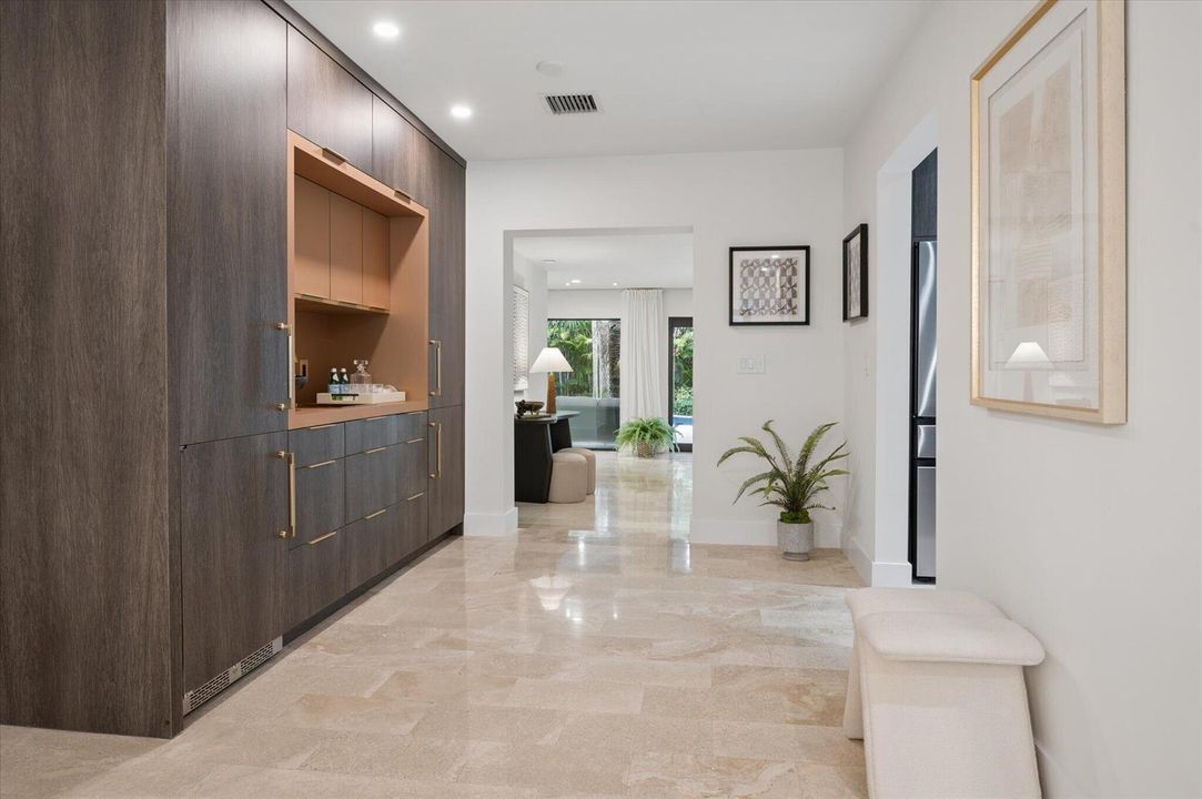 07-Steiner-541 NE 8th Ave-7