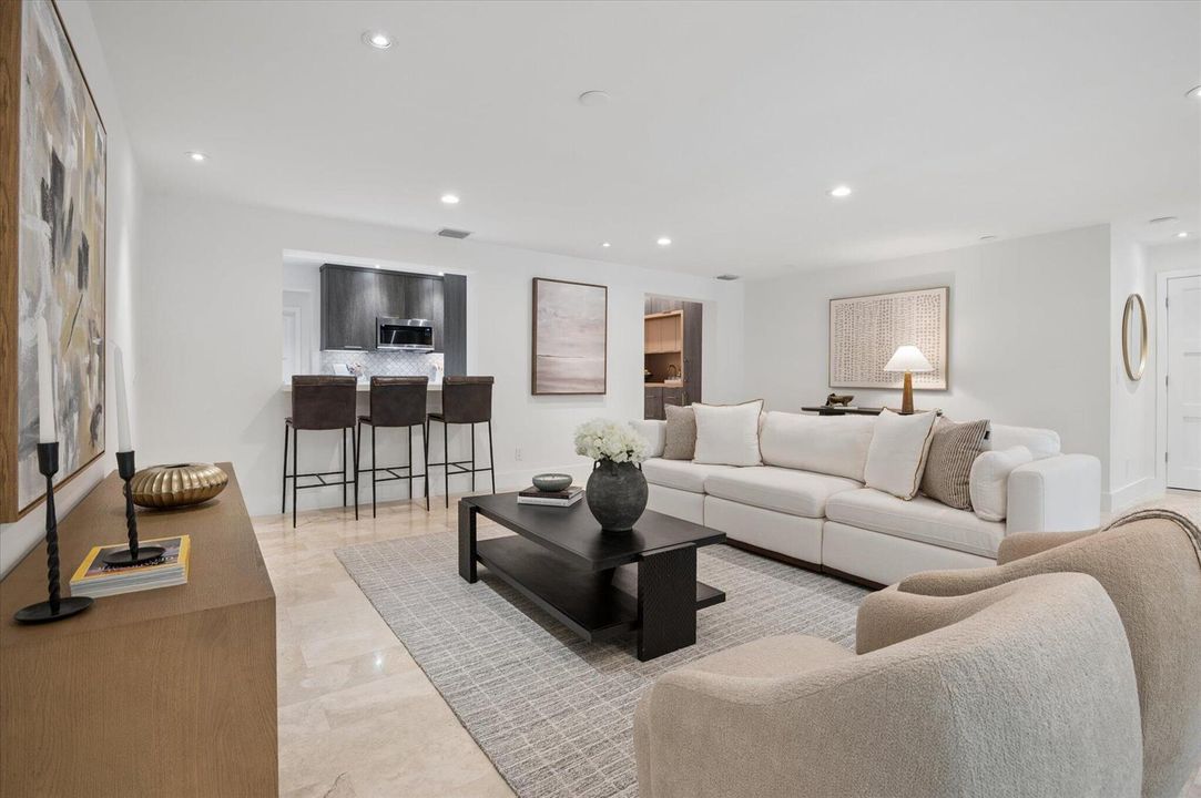 15-Steiner-541 NE 8th Ave-15