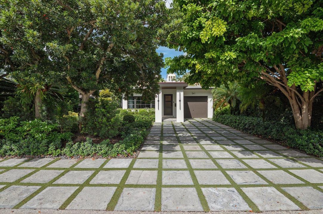 01-Steiner-541 NE 8th Ave-1