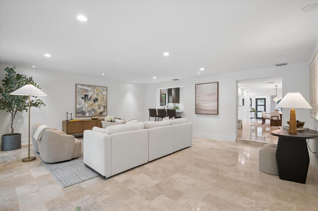16-Steiner-541 NE 8th Ave-16