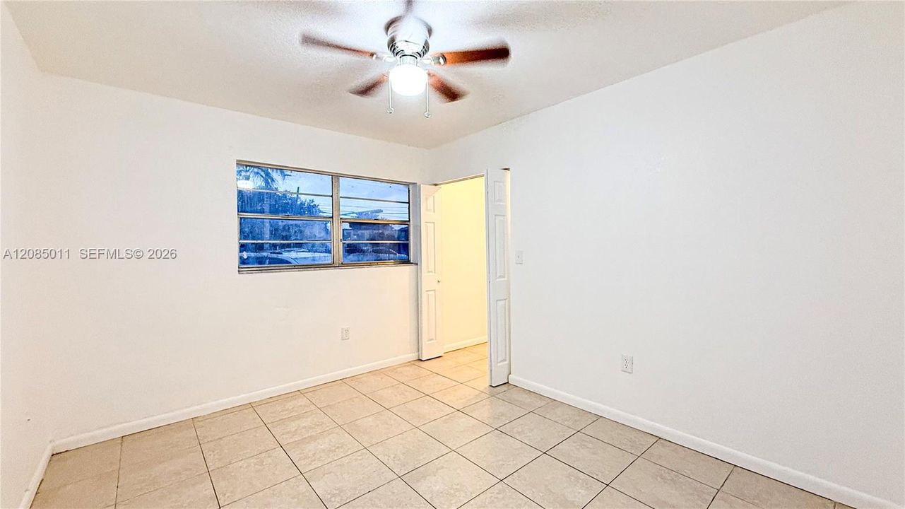For Sale: $149,000 (2 beds, 1 baths, 810 Square Feet)