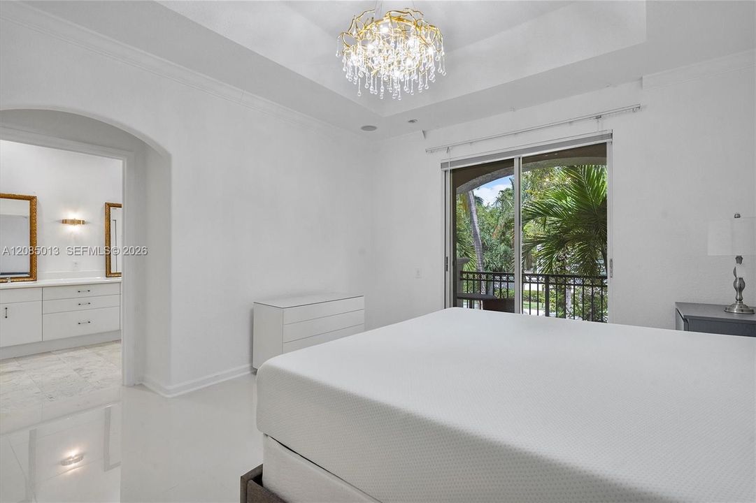 For Rent: $6,500 (3 beds, 3 baths, 2366 Square Feet)