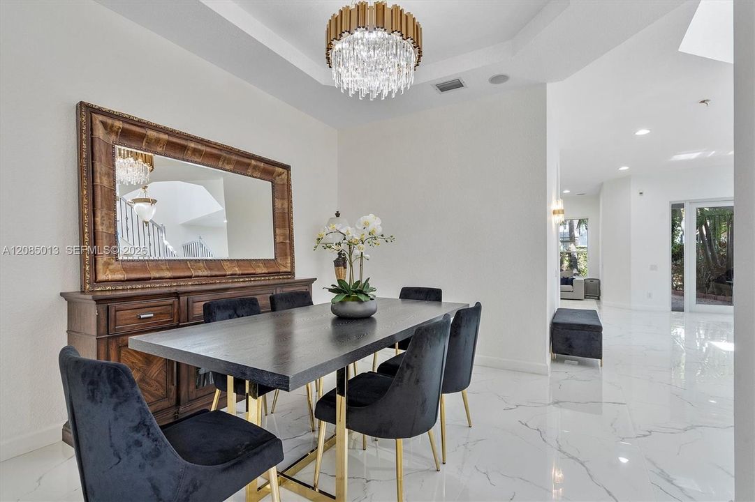 For Rent: $6,500 (3 beds, 3 baths, 2366 Square Feet)