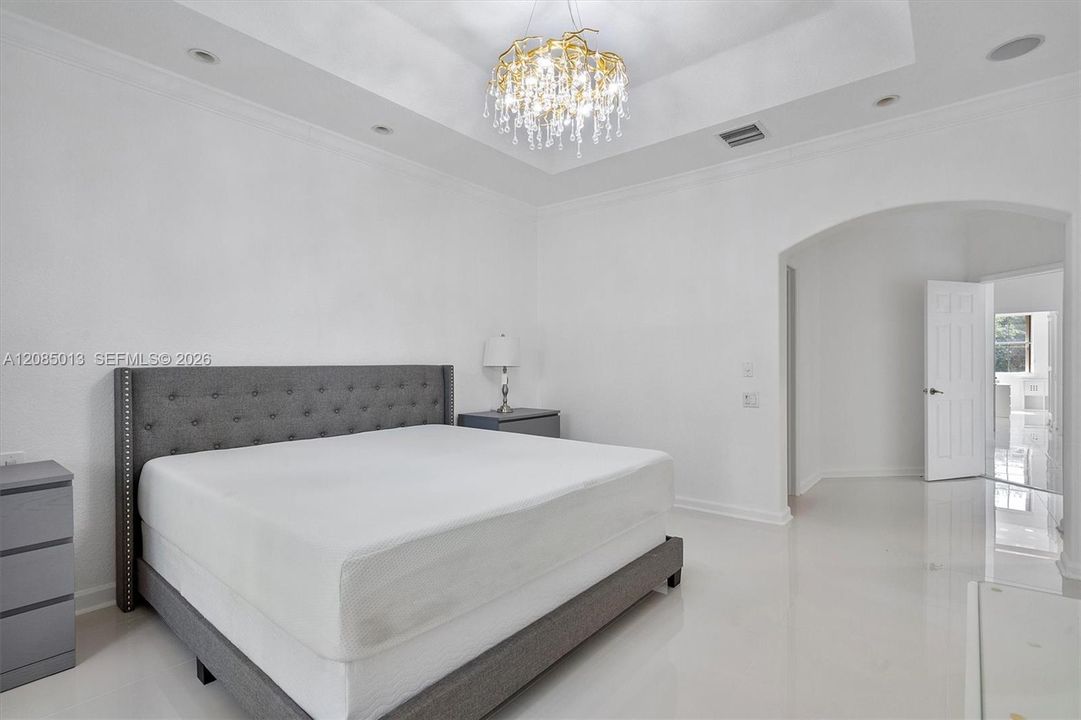 For Rent: $6,500 (3 beds, 3 baths, 2366 Square Feet)