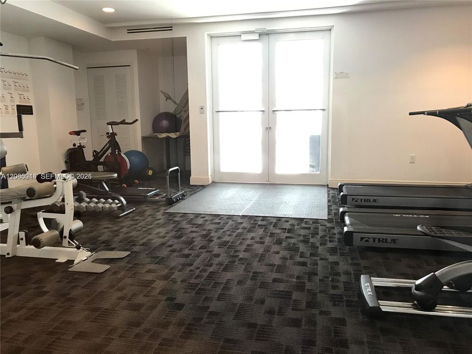 В аренду: $2,850 (2 спален, 2 ванн, 1120 Квадратных фут)