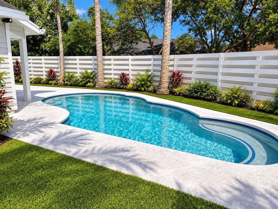 For Rent: $3,950 (3 beds, 2 baths, 2002 Square Feet)