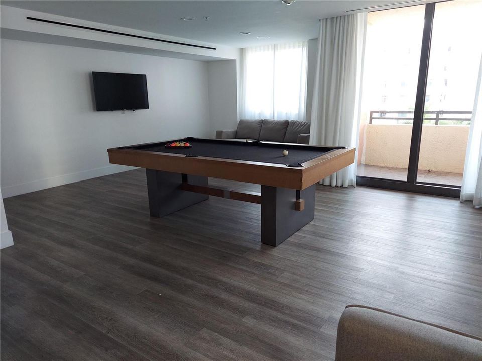 POOL TABLE IN PM ROOM