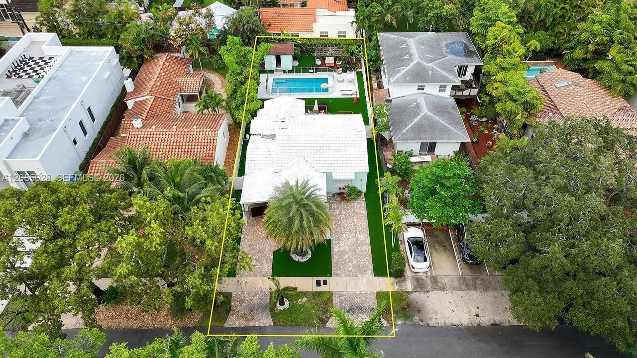 En Venta: $1,095,000 (3 camas, 2 baños, 1429 Pies cuadrados)