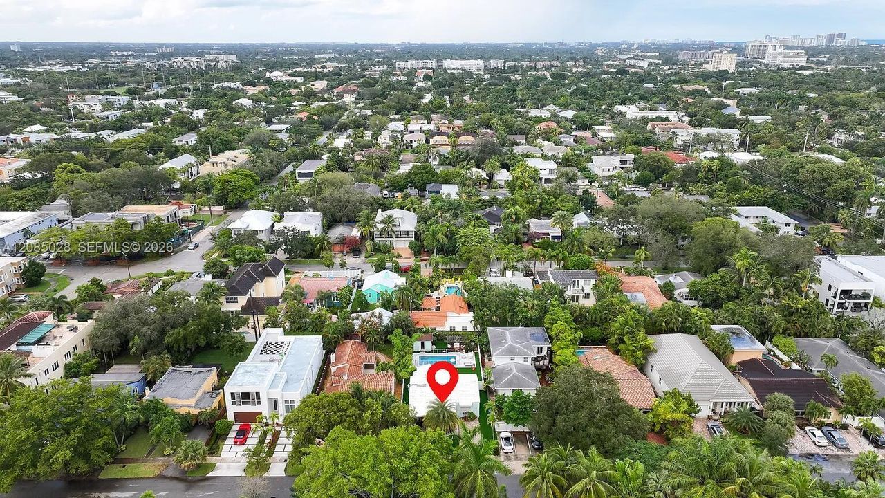 En Venta: $1,095,000 (3 camas, 2 baños, 1429 Pies cuadrados)