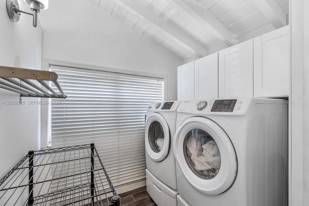 En Venta: $1,095,000 (3 camas, 2 baños, 1429 Pies cuadrados)