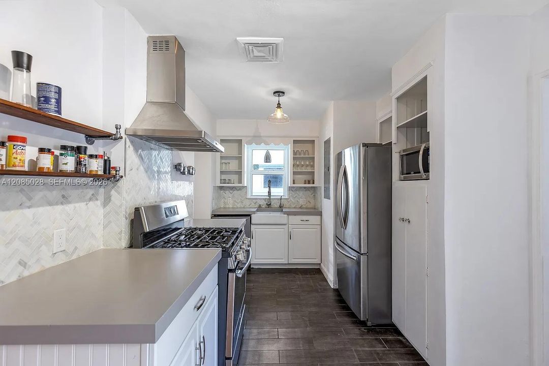 En Venta: $1,095,000 (3 camas, 2 baños, 1429 Pies cuadrados)