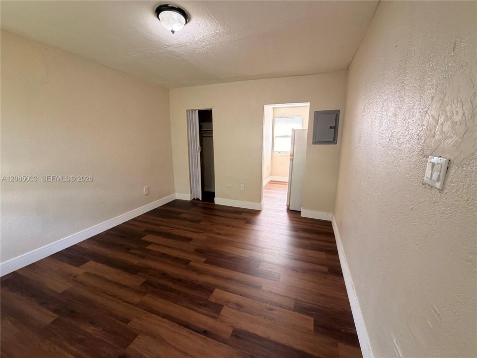 Recently Rented: $850 (0 beds, 1 baths, 5469 Square Feet)