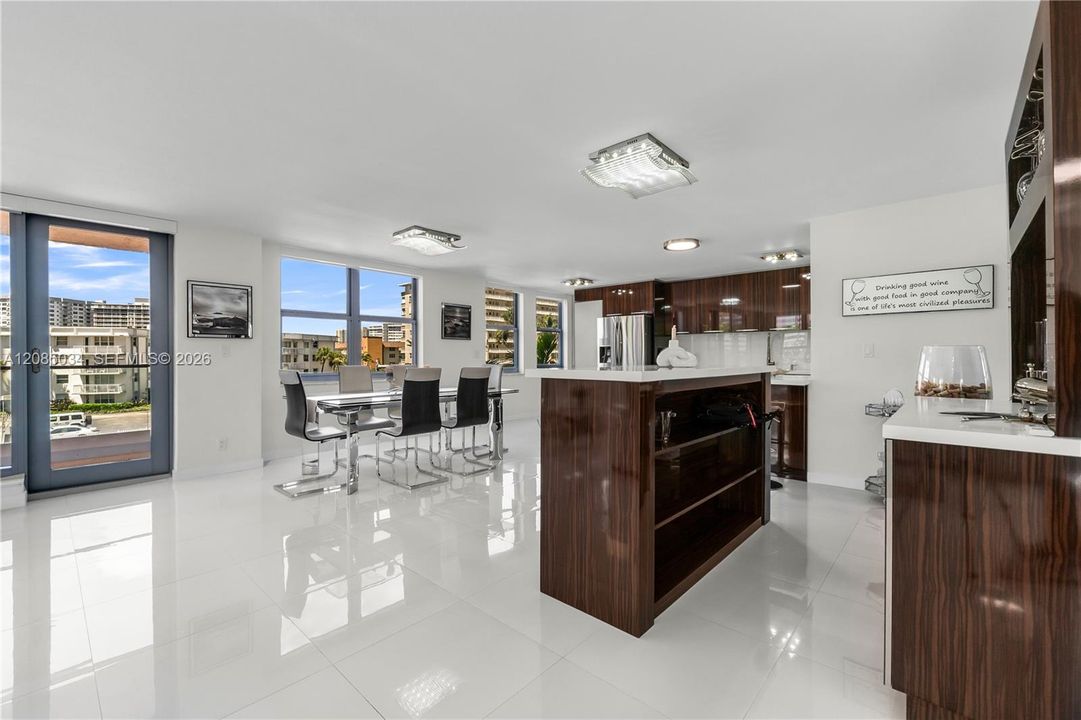 For Sale: $735,900 (3 beds, 2 baths, 2305 Square Feet)