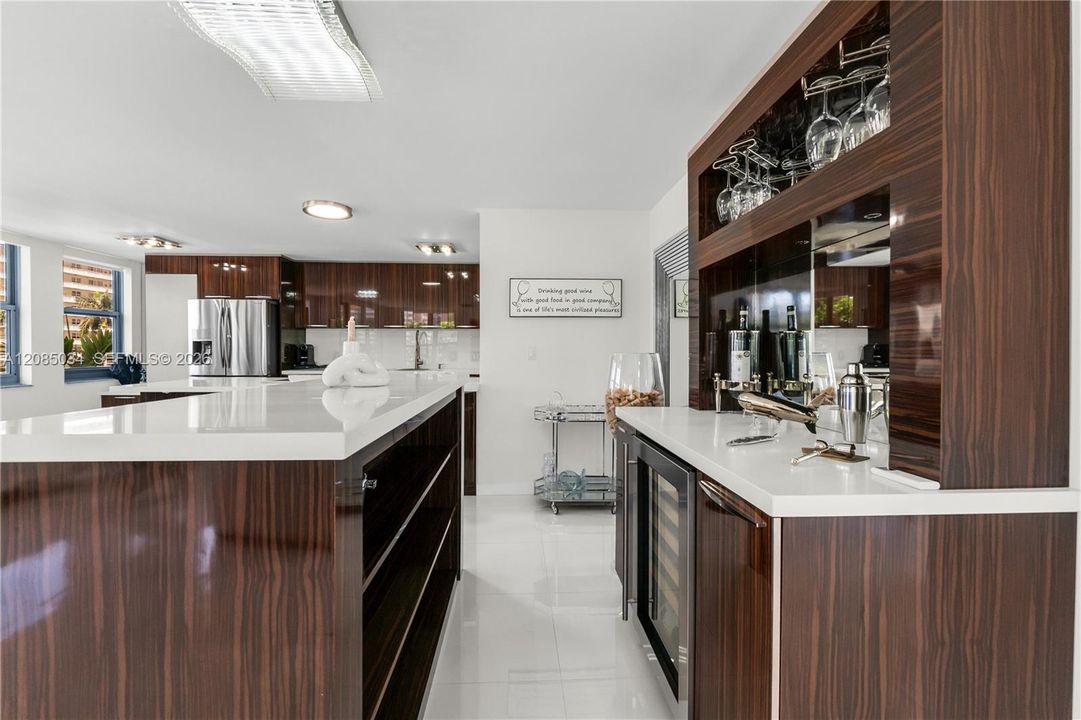 For Sale: $735,900 (3 beds, 2 baths, 2305 Square Feet)