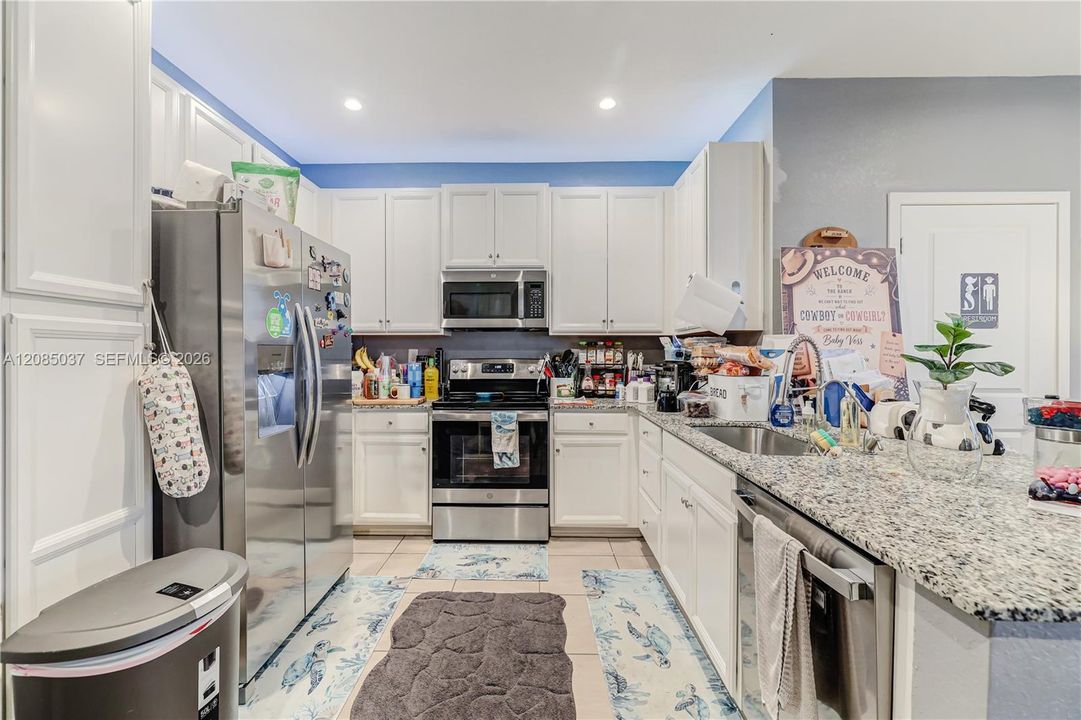 En Venta: $450,000 (3 camas, 2 baños, 1705 Pies cuadrados)