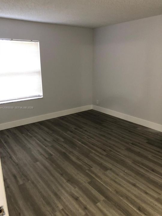 For Rent: $1,800 (2 beds, 2 baths, 867 Square Feet)