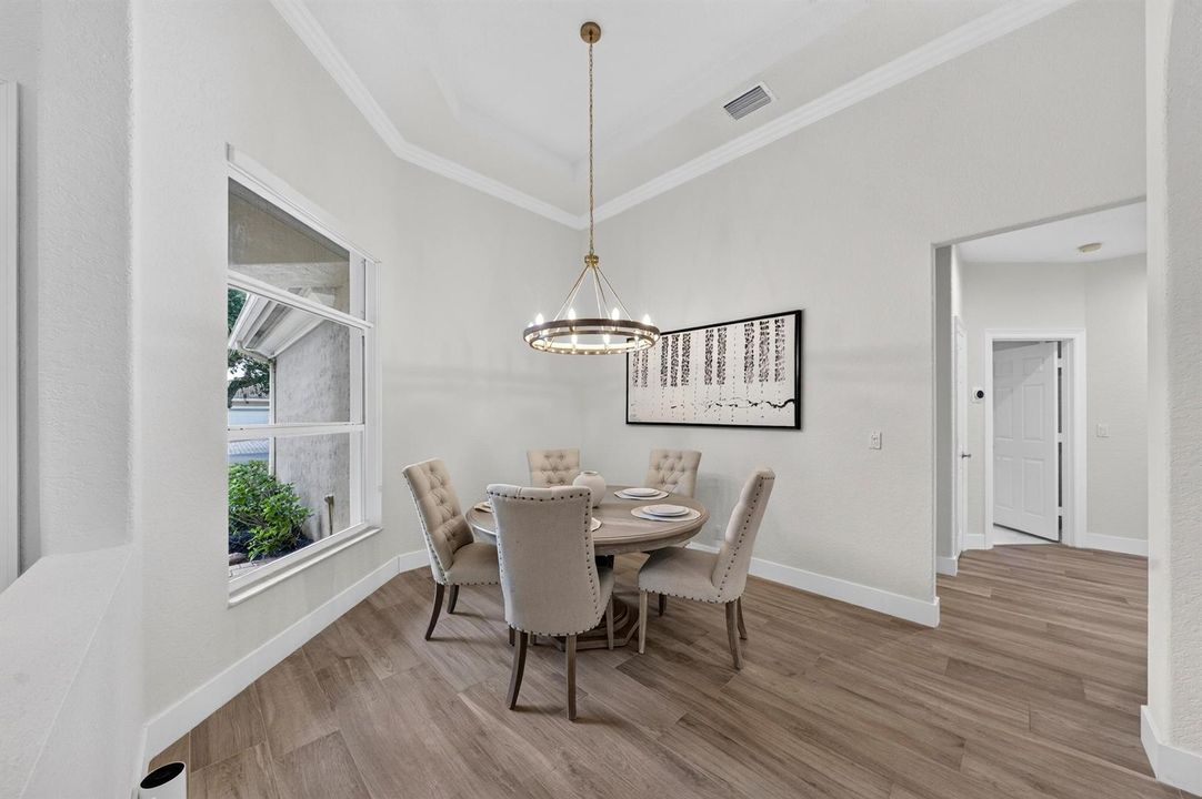 013-046-Dining Room-4000x2664
