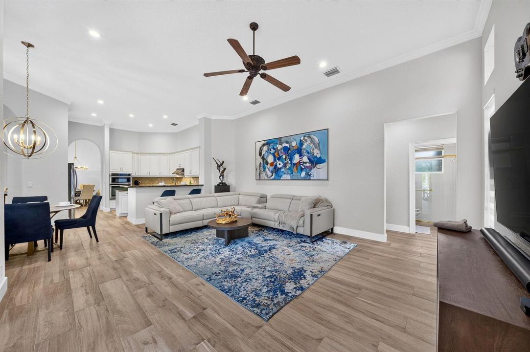022-042-Family Room-4000x2660