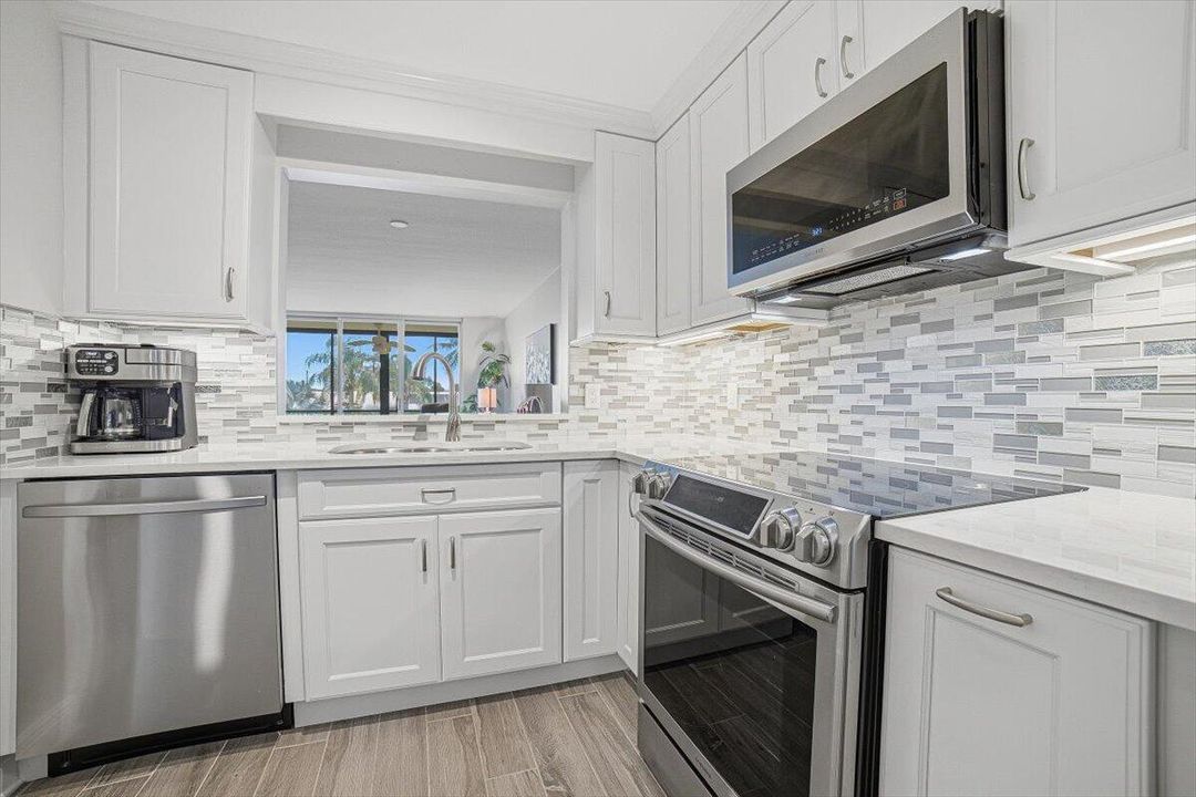 08-Kitchen-E