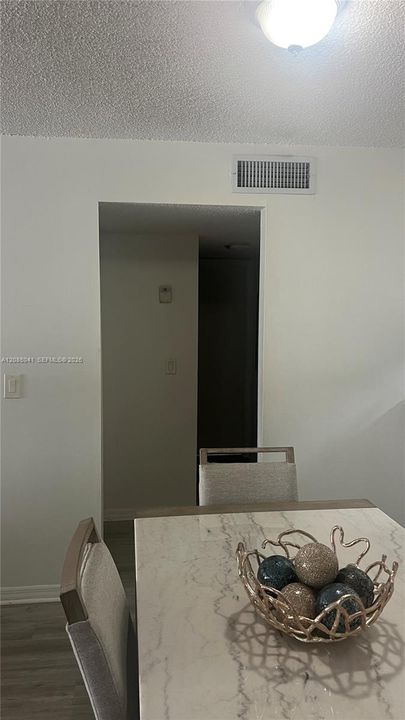 En Venta: $255,000 (2 camas, 2 baños, 1000 Pies cuadrados)