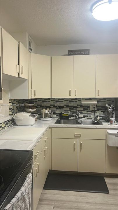 En Venta: $255,000 (2 camas, 2 baños, 1000 Pies cuadrados)