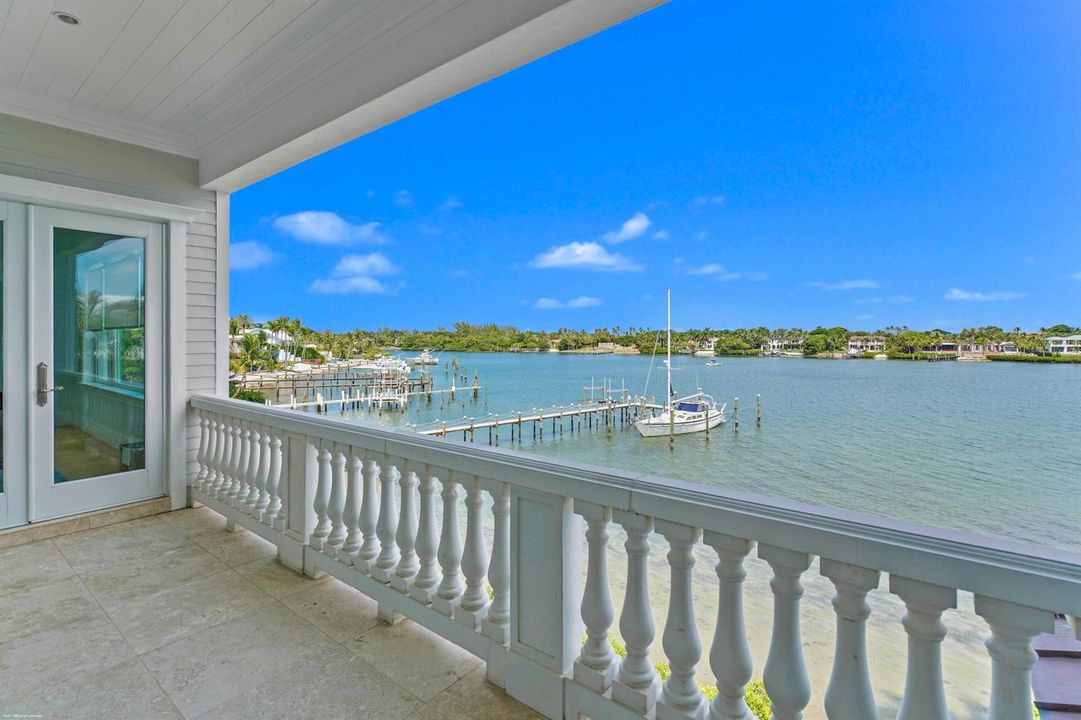 Guest House Covered Balcony