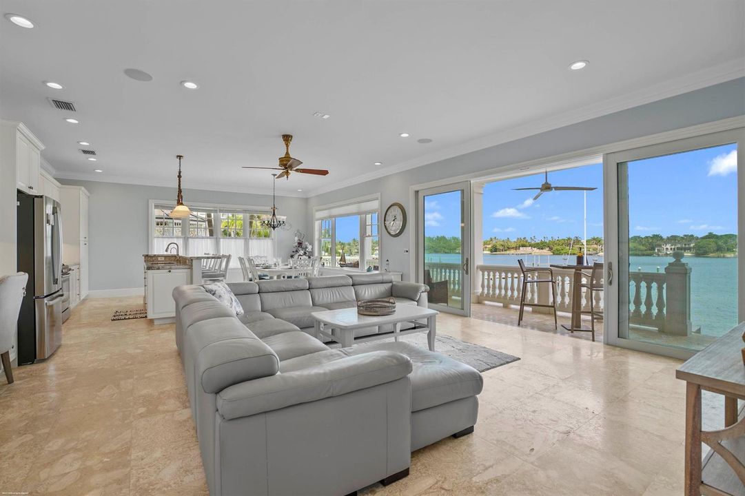 Guest House Family Room
