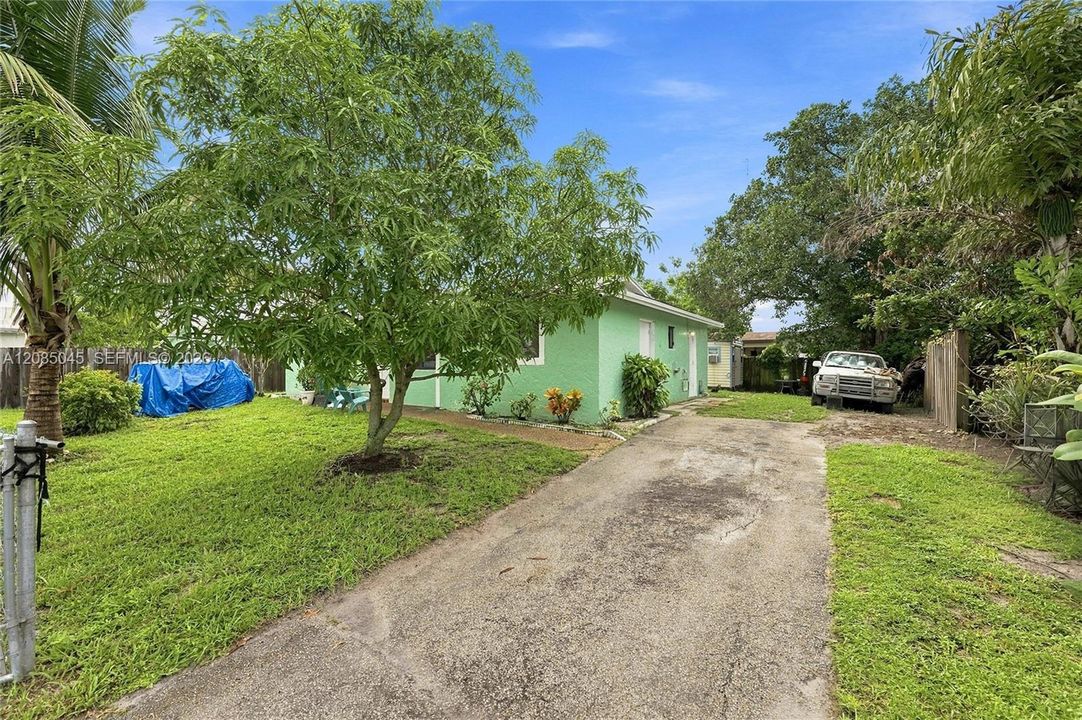 На продажу: $399,900 (3 спален, 2 ванн, 1160 Квадратных фут)
