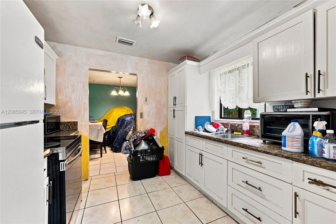 На продажу: $399,900 (3 спален, 2 ванн, 1160 Квадратных фут)