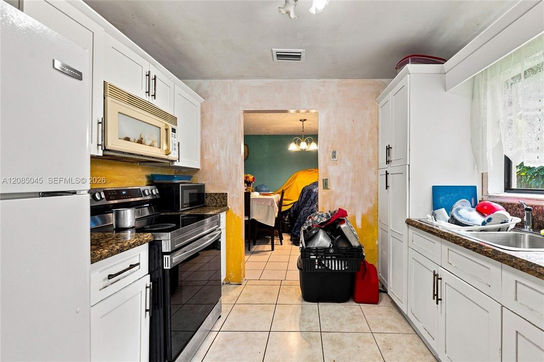 На продажу: $399,900 (3 спален, 2 ванн, 1160 Квадратных фут)