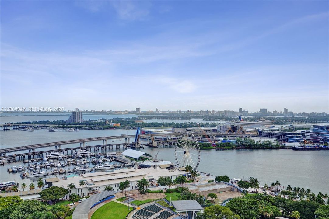待售: $649,900 (2 贝兹, 2 浴室, 1256 平方英尺)