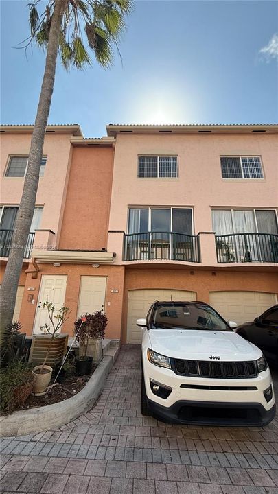 На продажу: $239,000 (1 спален, 1 ванн, 878 Квадратных фут)