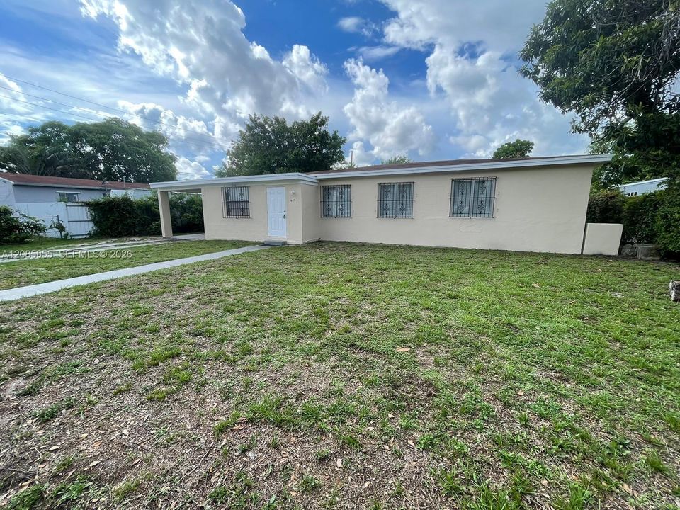 En Renta: $3,500 (4 camas, 2 baños, 1375 Pies cuadrados)
