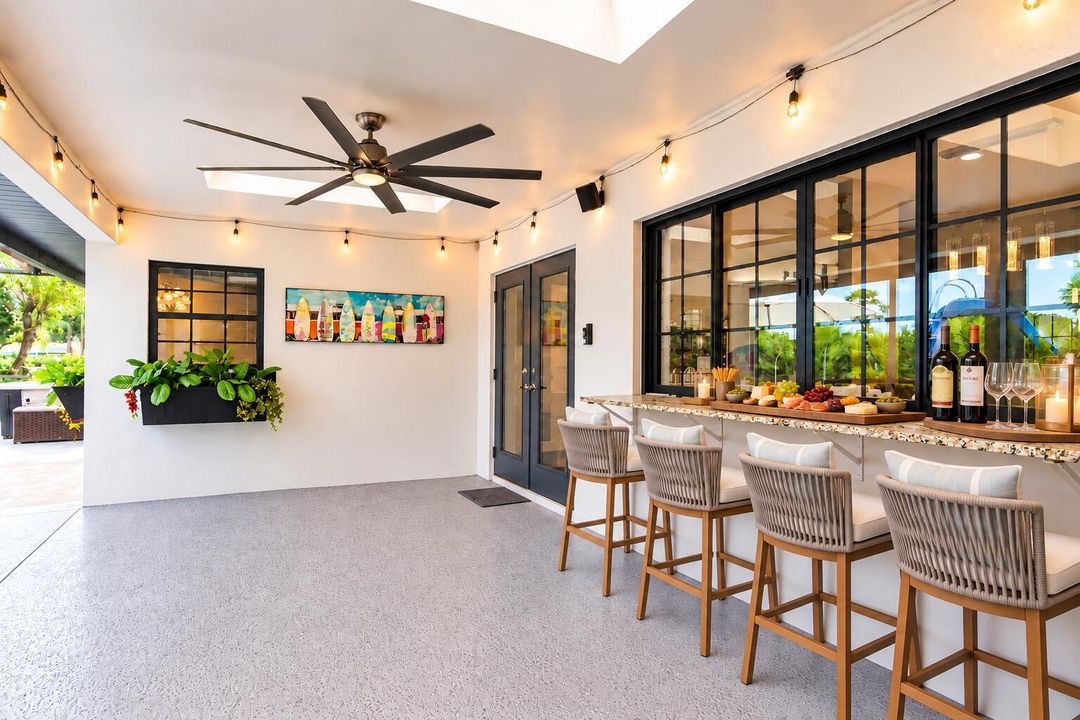 Staged Lanai