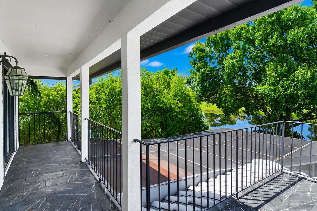 2nd floor terrace covered balcony views