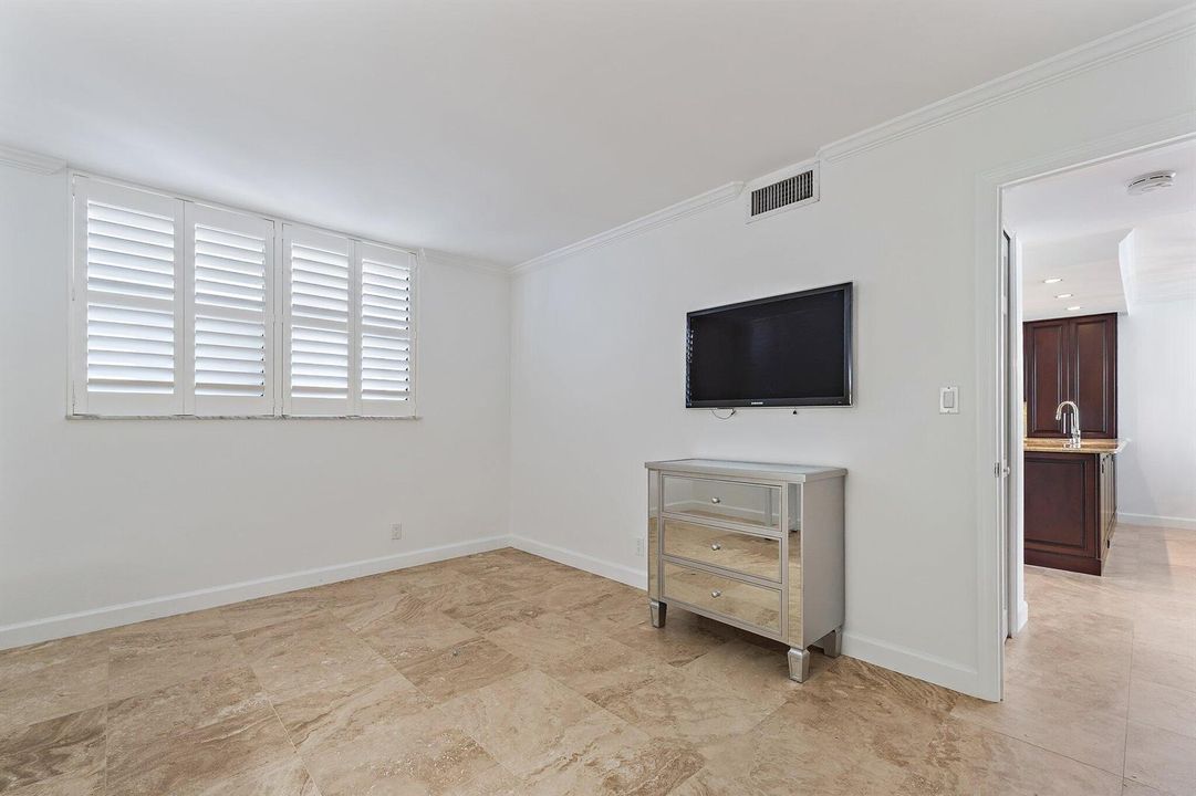 060-900OceanDr-705-JunoBeach-SMALL