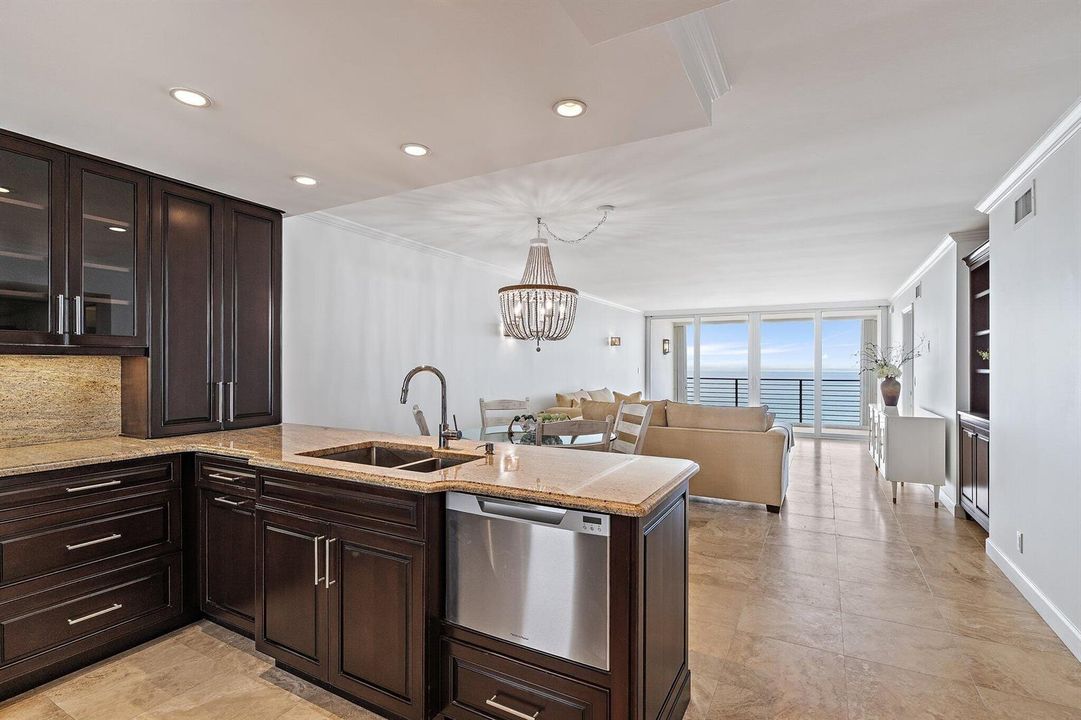 027-900OceanDr-705-JunoBeach-SMALL