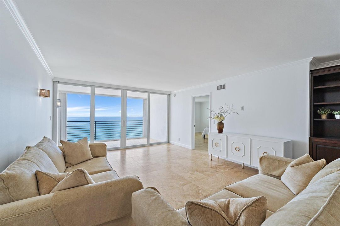 036-900OceanDr-705-JunoBeach-SMALL
