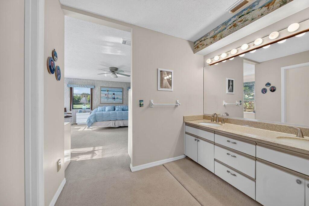 primarybath3.jpg-SMALL