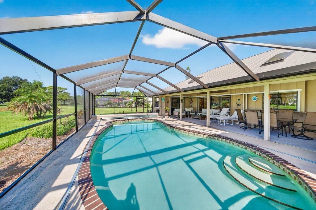 pool3.jpg-SMALL