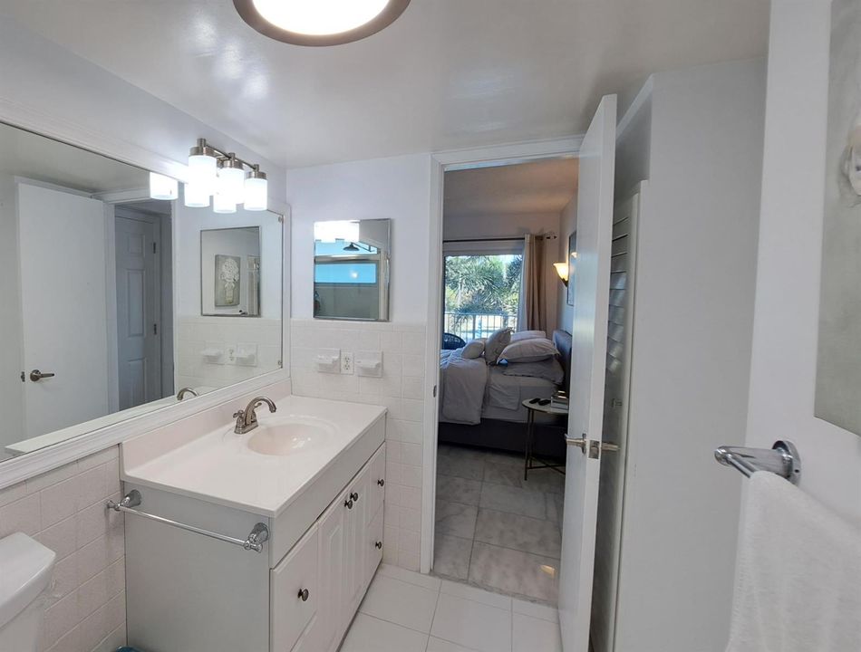 1445 SE 15th Ct #202 Deerfield Beach, FL