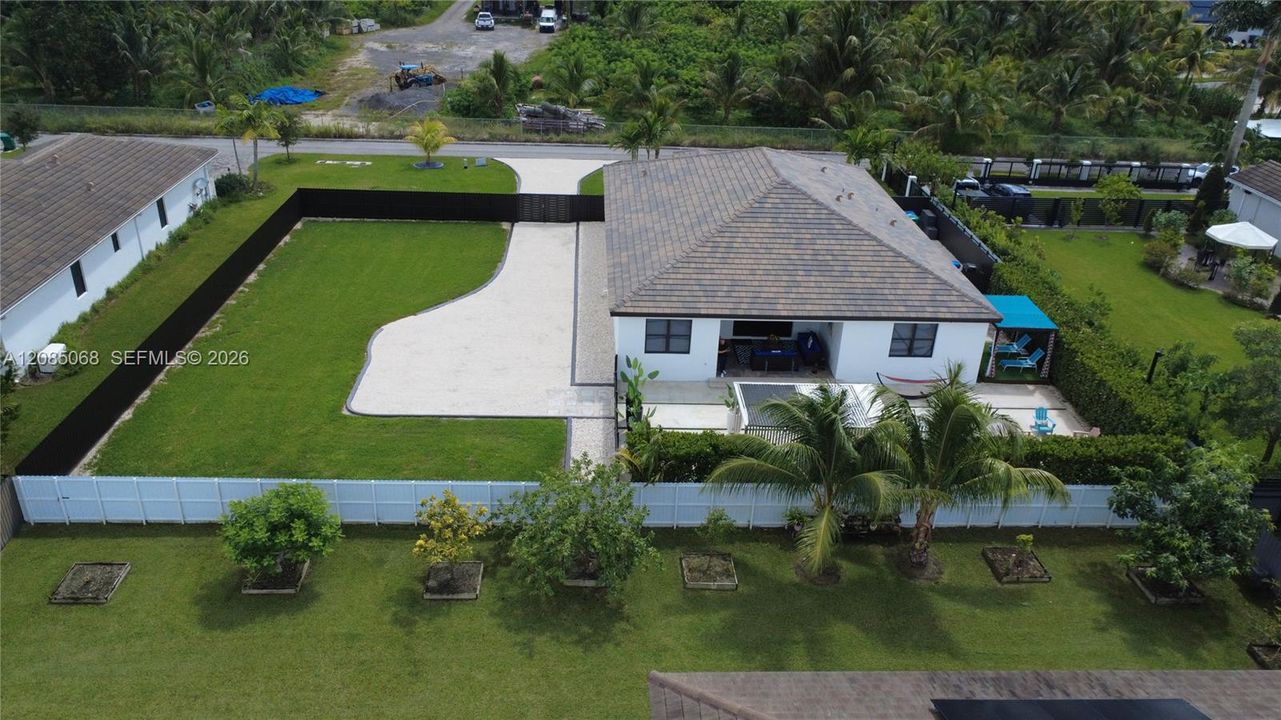 For Rent: $4,750 (4 beds, 3 baths, 2603 Square Feet)